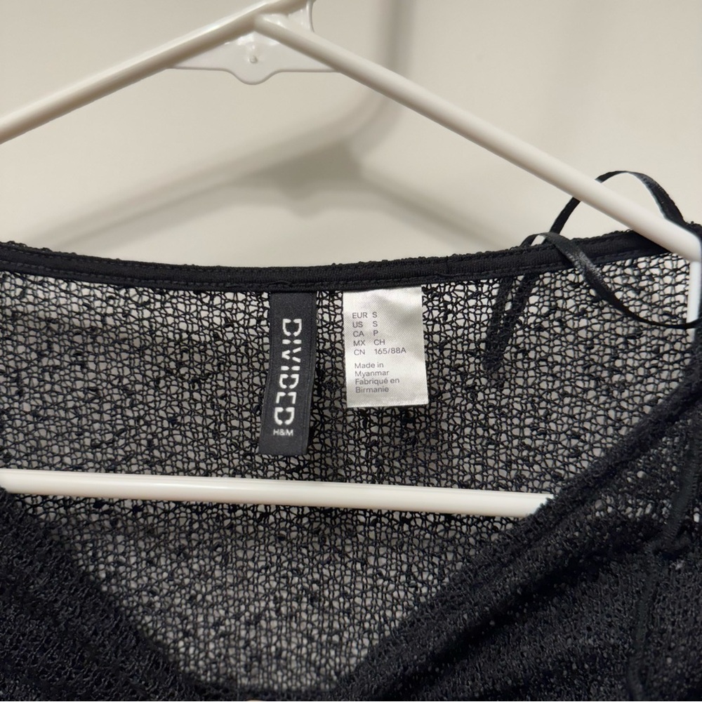 Elegant Black Lace Women's Top - Picture 5 of 5